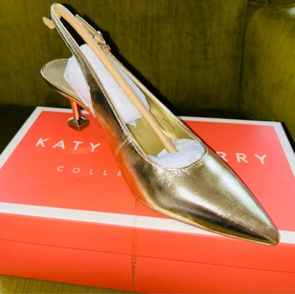 Size 11! Katy Perry Collections Gold Pointed Heels - Picture 3 of 5